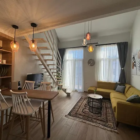 Arches House Private Parking Apartman