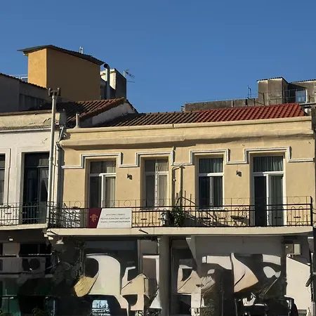 Arches House Private Parking *