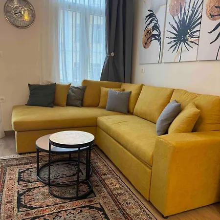 Arches House Private Parking Apartman
