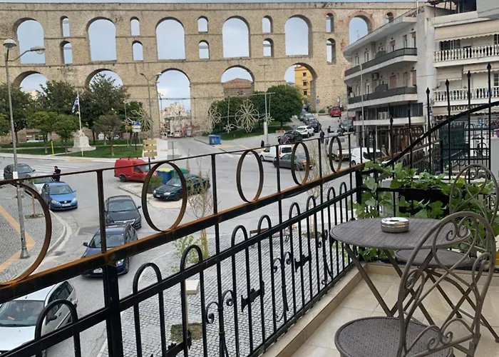 Arches House Private Parking